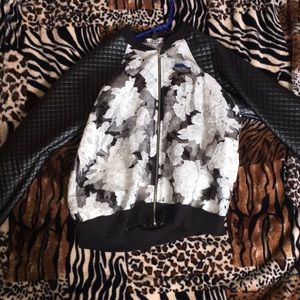 Lace Rose Print Back Jacket